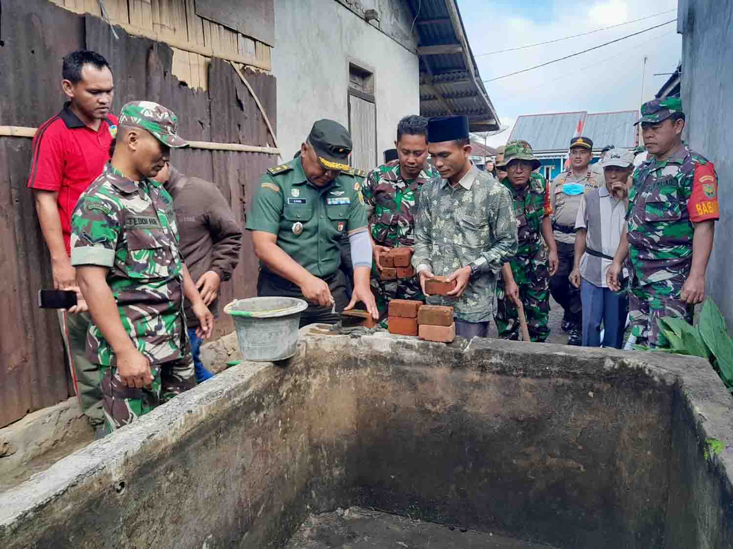 TNI Manunggal, Ratusan Rumah Warga Dapat Air Bersih