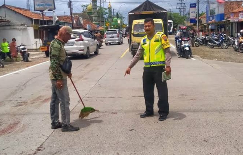 Kecelakaan Beruntun, 1 Keluarga Meninggal Dunia Usai Menabrak Toyota Avanza dan Bus