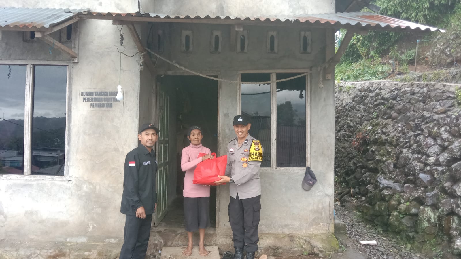 Polres Rejang Lebong Masifkan Program Berbagi dan Sosialisasi Call Center 110 