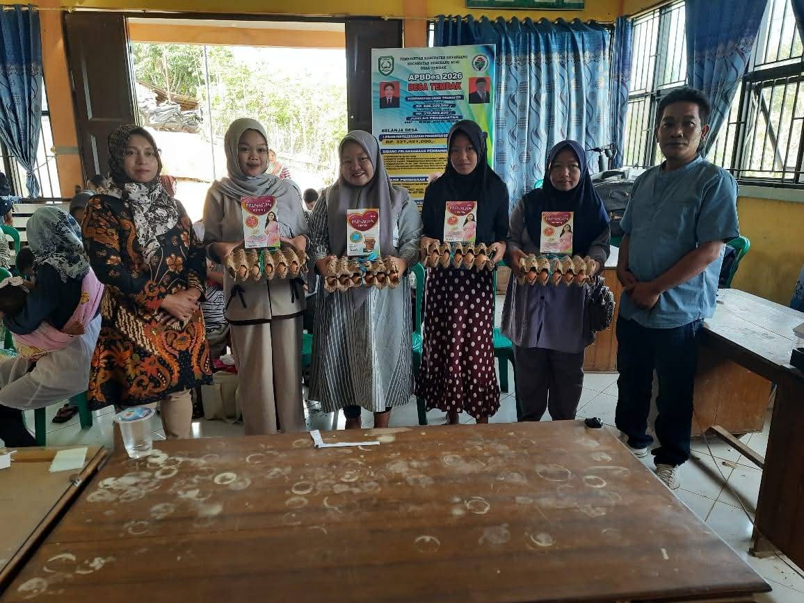 Cegah Stunting, Pemdes Temdak Salurkan Susu dan Telur 