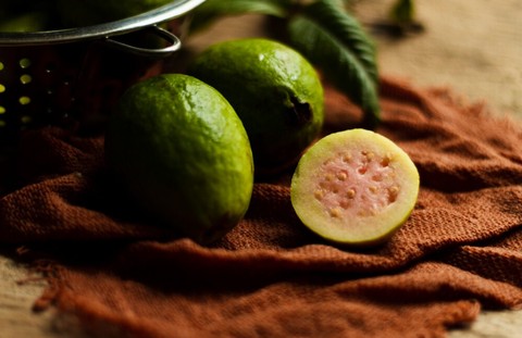 Ini Deretan Manfaat Bagi Kesehatan JIka Konsumsi Jambu Biji