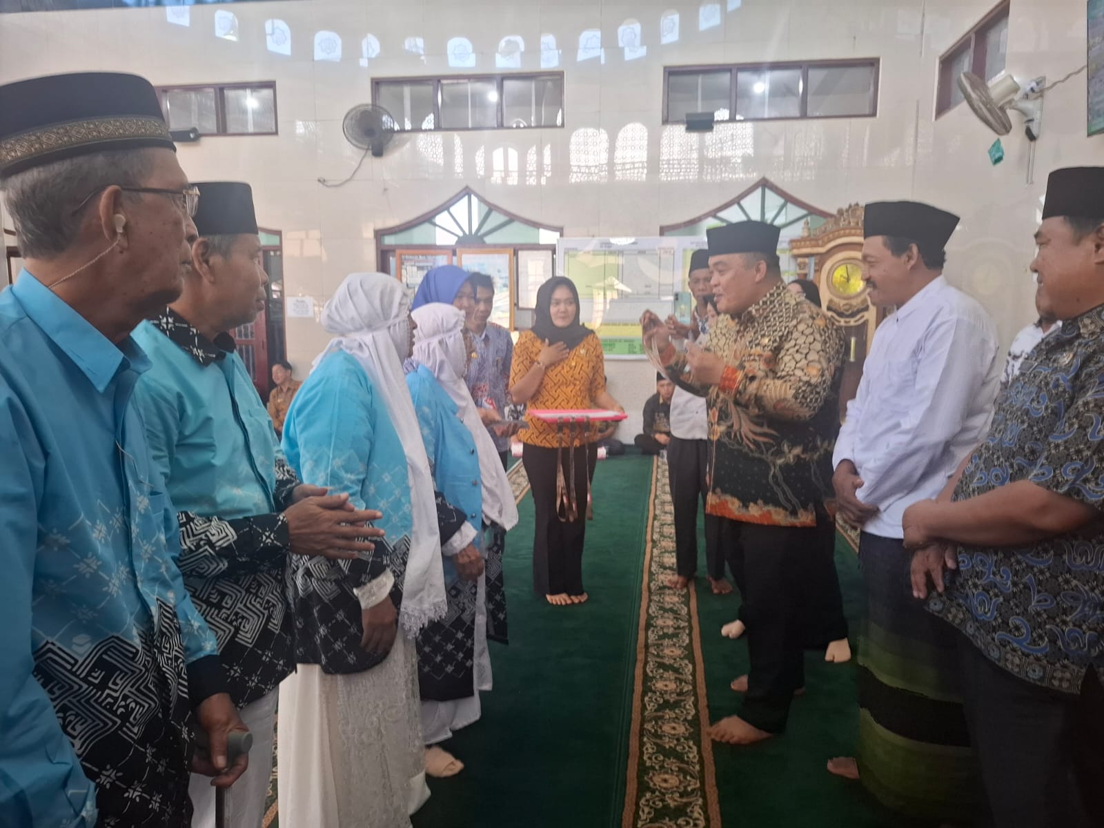 Lepas Keberangkatan Jemaah Haji, Pemkab Lebong Pesan Jaga Kesehatan