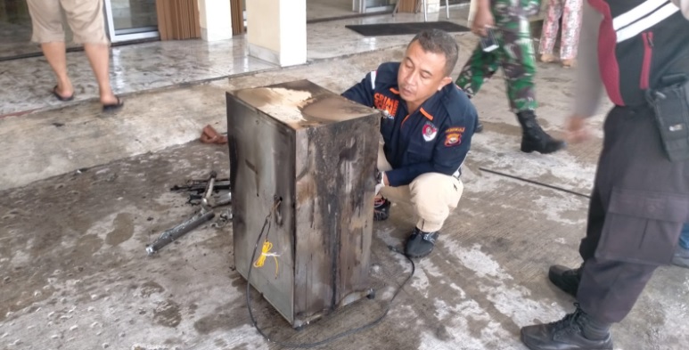 TERUNGKAP, Ternyata Ini Penyebab Rumah Waka II DPRD Kepahiang Kebakaran, Dinda: Kami Panik!