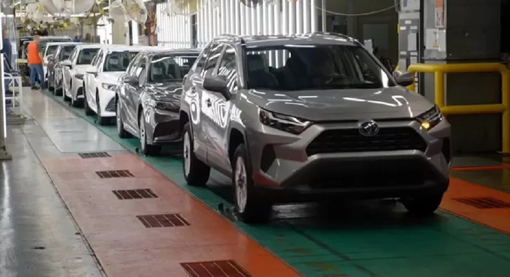 Toyota Meluncurkan Toyota Rush Hybrid 2024, SUV Hybrid yang Mewah dan Bertenaga Gahar