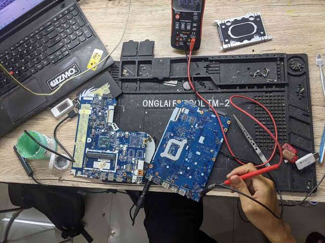 Hati-hati 7 Kebiasaan Sepele Ini Malah Bikin Laptop Cepat Rusak