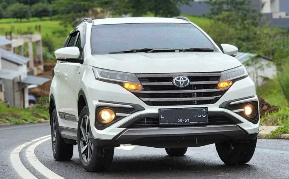 Dibanding Daihatsu Terios, Benarkah Toyota Rush Unggul Dalam Penjualan, Berikut Keunggulannya!