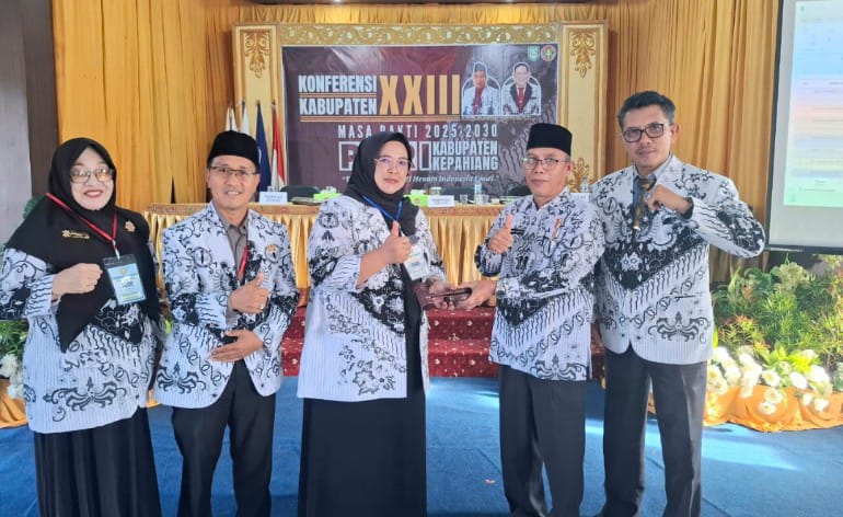 Terpilih Secara Aklamasi, Elvi Andriani Resmi Jabat Ketua PGRI Kabupaten Kepahiang 5 Tahun Kedepan