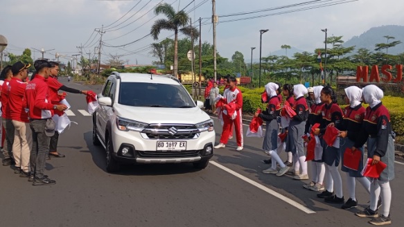 Dengar Baik-Baik, Ini Kata Bupati Kepahiang Soal Mengibarkan Bendera Merah Putih Jelang HUT RI ke 79