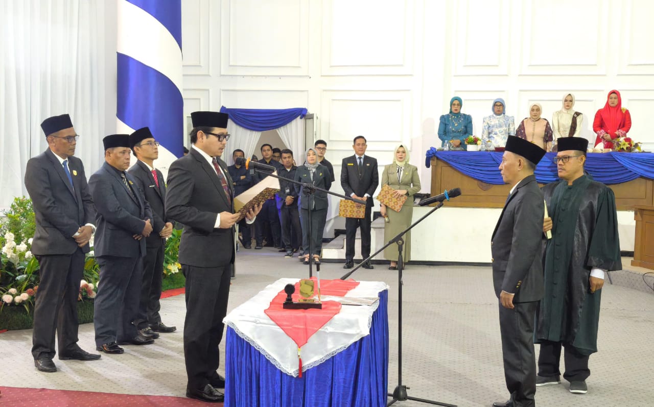 Gantikan Agustinus, Hendrawan Resmi Dilantik Jadi PAW Anggota DPRD Kepahiang