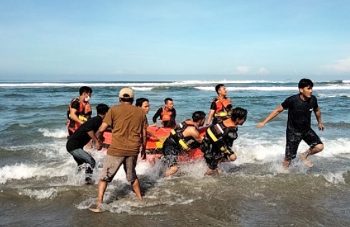 Ini Daftar Nama Wisatawan Asal Palembang yang Tenggelam di Pantai Panjang Bengkulu