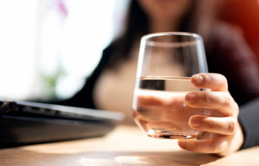 Cara Mudah Mengoptimalkan Kesehatan, Berikut Tips Agar Banyak Minum Air Setiap Hari