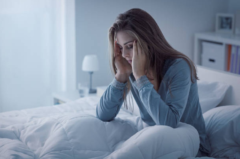 Benarkah Kurang Tidur Bisa Tingkatkan Risiko Penyakit Jantung pada Wanita?