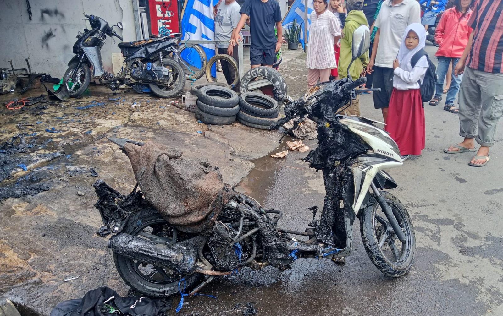 Bengkel di Kepahiang Kebakaran, 1 Unit Sepeda Motor Hangus Terbakar!