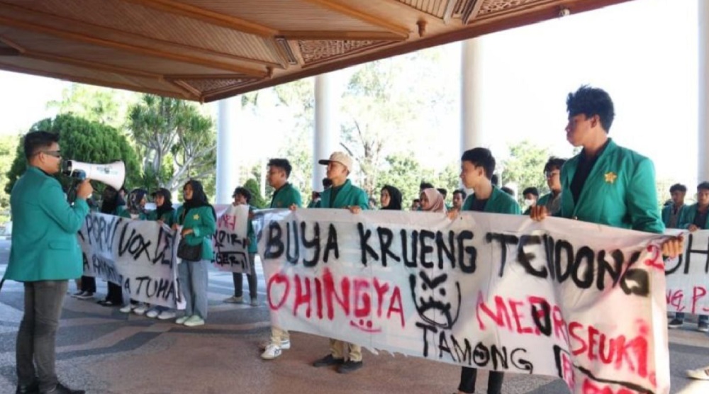 Ratusan Mahasiswa Aceh Usir Paksa Pengungsi Rohingya 