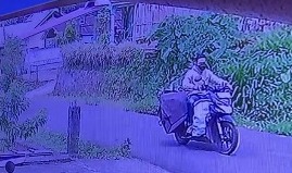 Heboh, Lagi Ngantar Pesanan Motor Mamang Paket Mendadak Raib!  