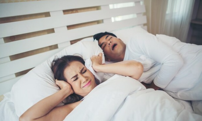 Mitos atau Fakta: Apakah Ngorok Saat Tidur Benar-Benar Tanda Kelelahan?