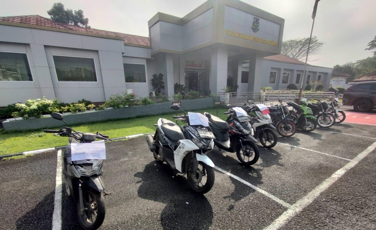 Lelang Barang Rampasan Kejari Kepahiang Diserbu Warga, Negara Kantongi Rp20 Juta