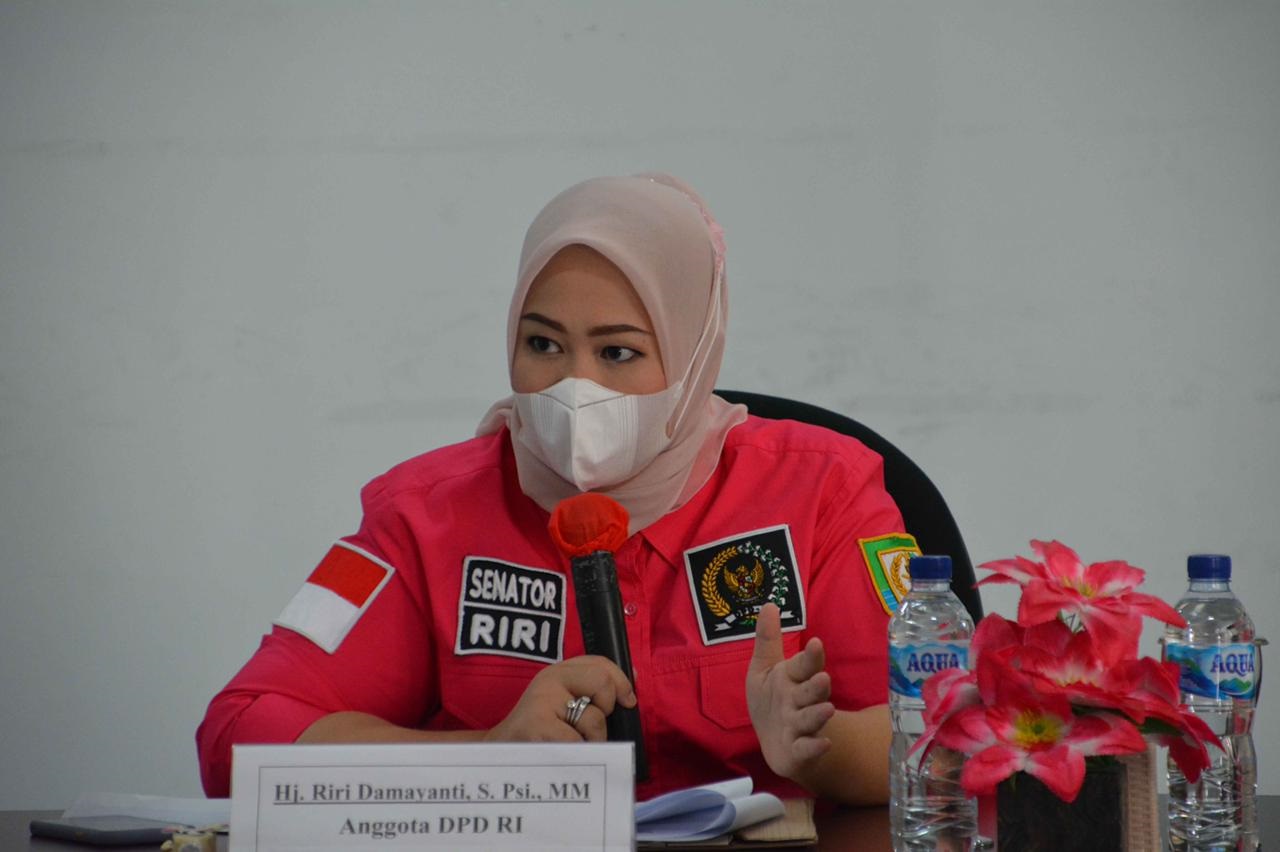 Hadapi Resesi Global, Senator Riri Ajak Perkuat Kesetiakawanan Sosial