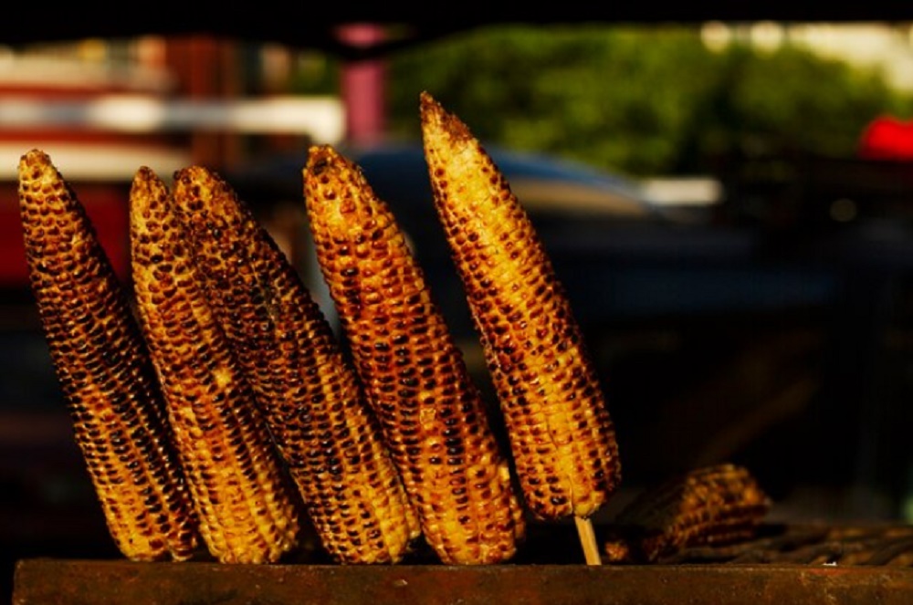 Bakar Jagung Manis, Resep Mudah dan Sajian Sedap untuk Momen Tahun Baru 2024