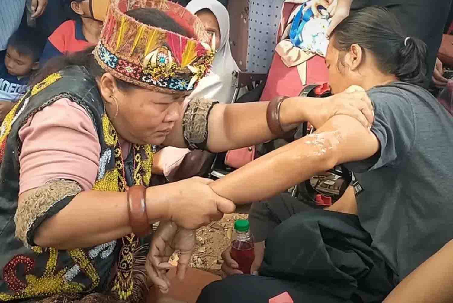 Jangan Sampai Ketinggalan Hari Ini Ida Dayak Tiba di Bengkulu, Simak Jadwal Pengobatan Ida Dayak di Bengkulu