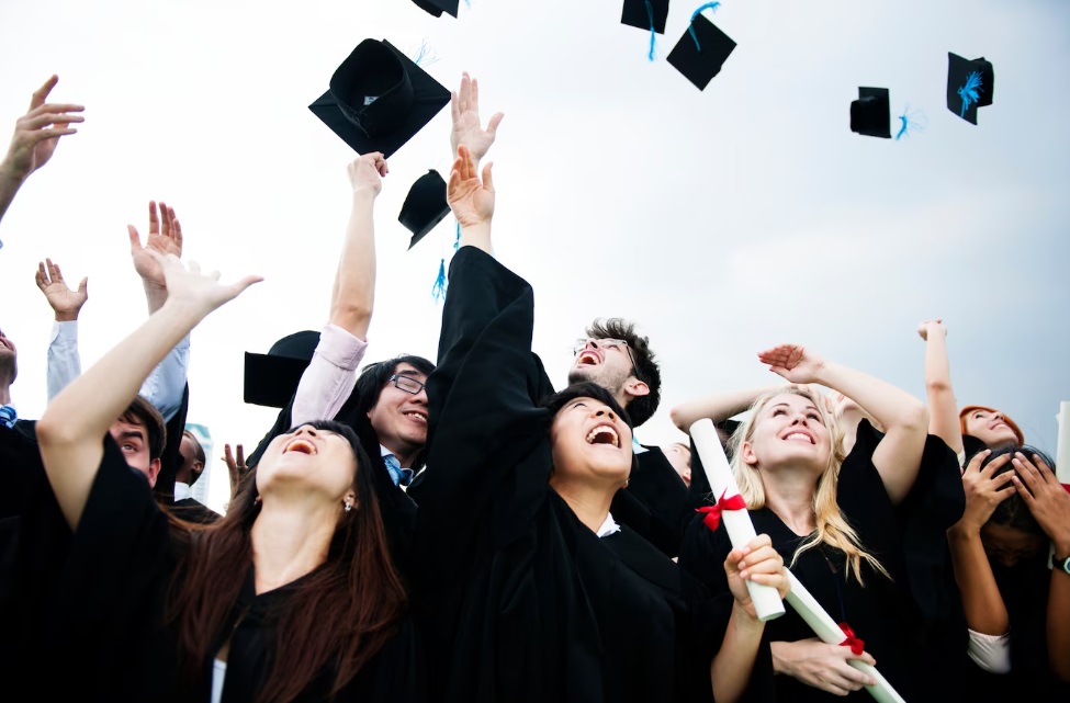 10 Tips dan Trik Memulai Karier Untuk Fresh Graduate, Cepat Sukses!