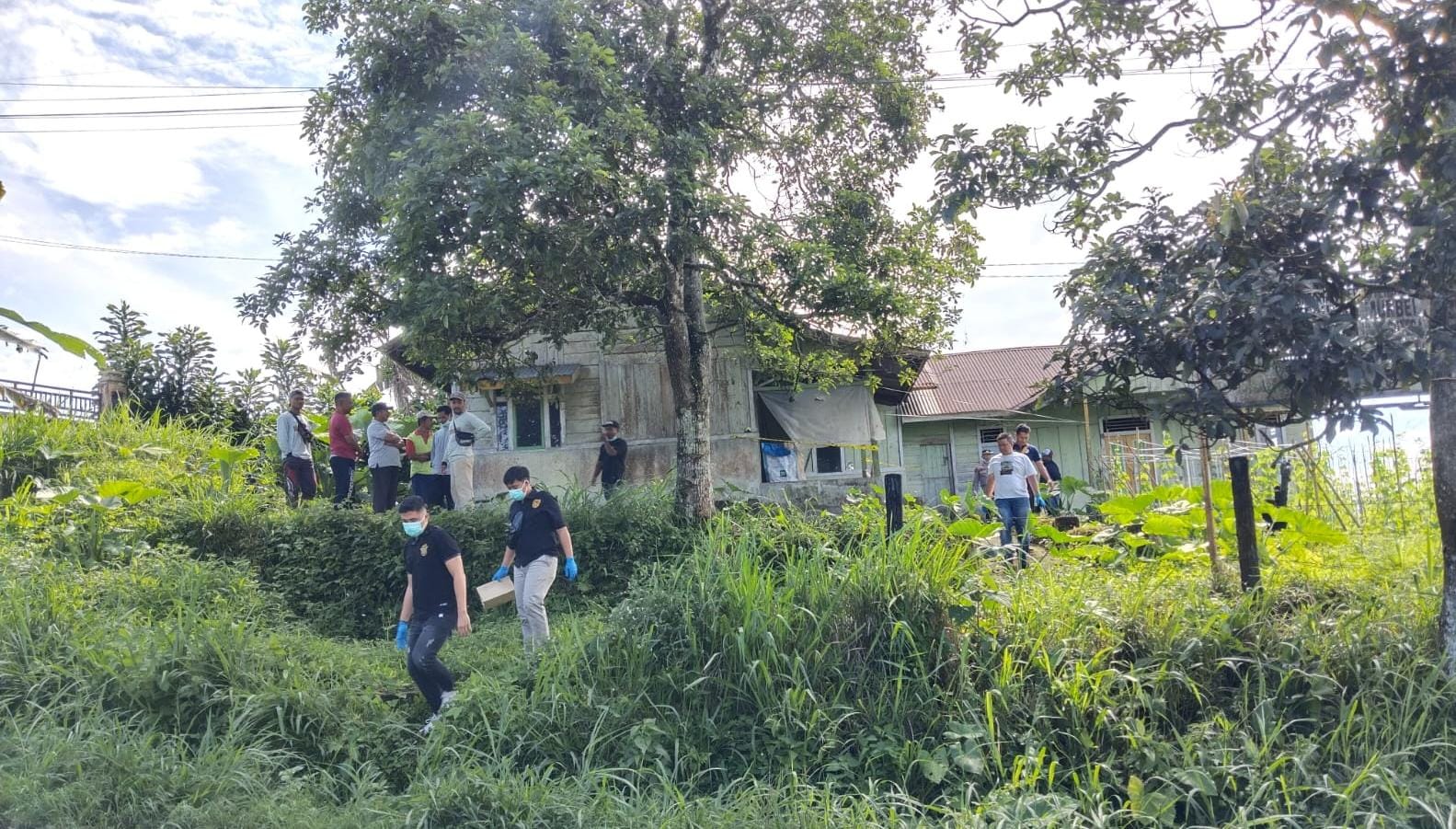 Curiga Bau Menyengat, Warga Dusun Curup Ditemukan Tewas di Kebun Perumahan PKK