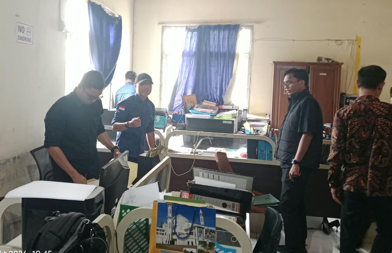Dipimpin Langsung Kajari, Jaksa Geledah Dinas PUPR Kepahiang!