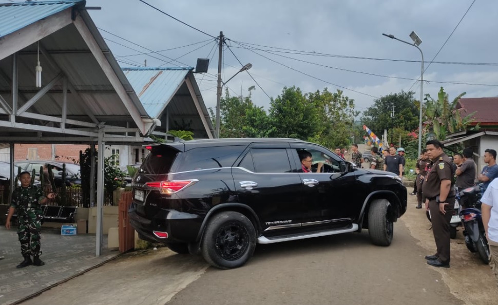 Penggeledahan, Diduga Tidak Kooperatif Istri Mantan Waka I DPRD Kepahiang Dipanggil Jaksa!