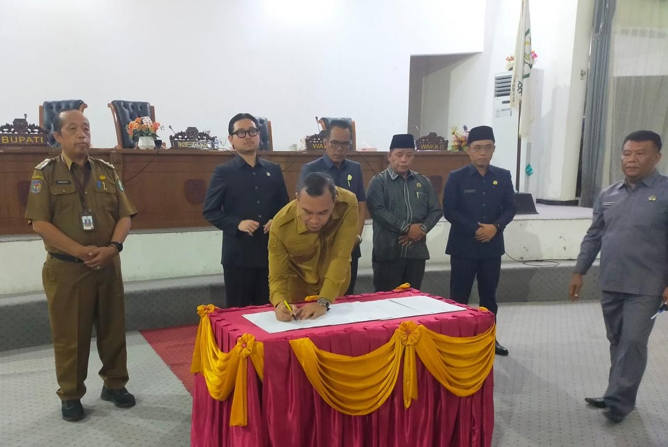 Tok! Raperda Tentang Penyelenggaraan Parkir Disahkan, Ini Target Pemkab Kepahiang