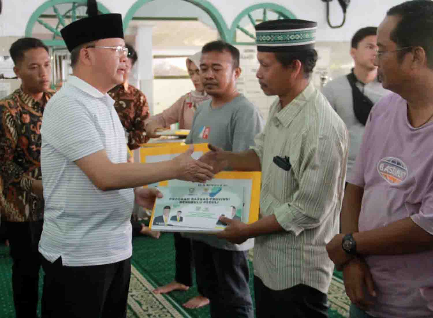 Pemprov Salurkan Bantuan Korban Kebakaran 