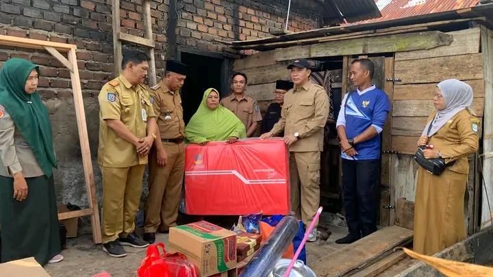 Santuni Korban Kebakaran, Ini Pesan Wakil Bupati Kepahiang