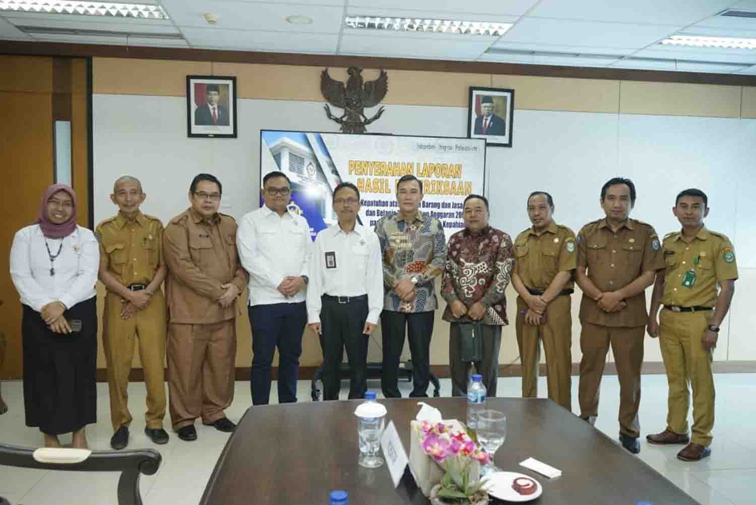 Didampingi Dinas Kominfo Persantik, DPR dan Kepala OPD Lainnya, Wabup Terima LHP Kepatuhan dari BPK