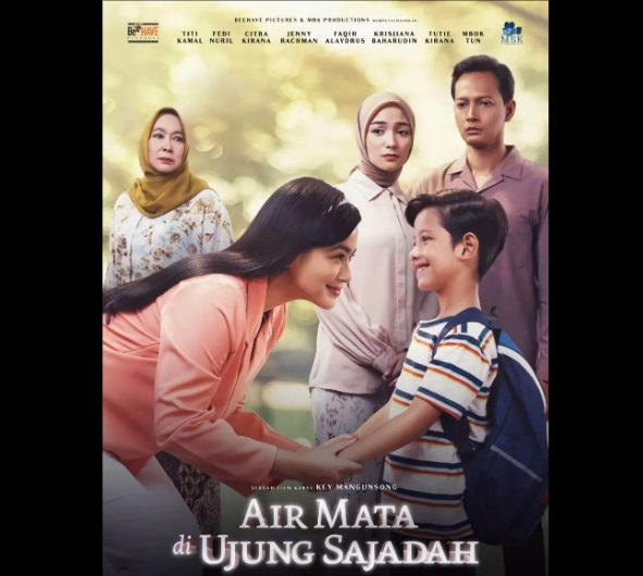 Sinopsis Film Air Mata di Ujung Sajadah, Kisah Haru Drama Keluarga!
