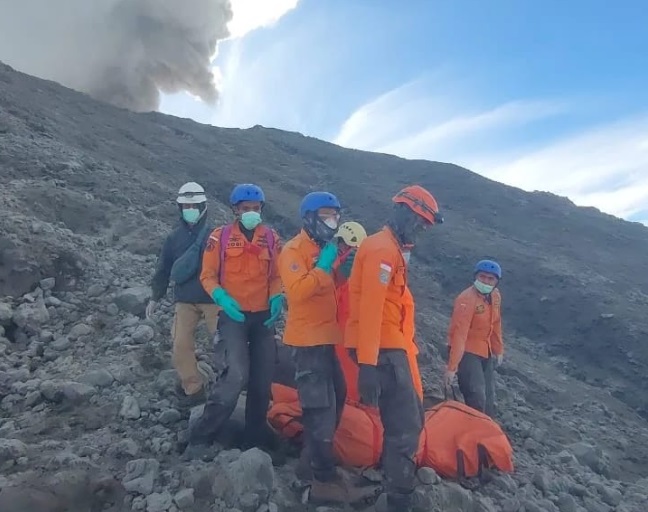 75 Orang Ditemukan 23 Orang Meninggal Dunia, Proses Pencarian Korban Erupsi Gunung Marapi Sumbar Dihentikan 