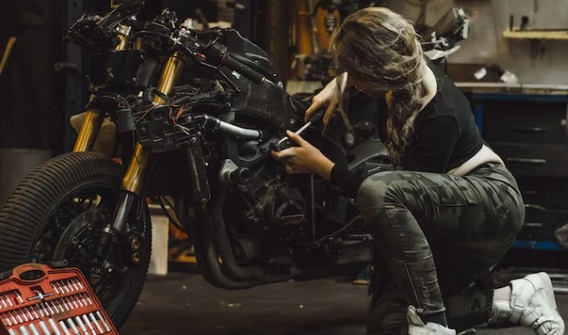 Tips Menjaga Sepeda Motor Tetap Prima, Nomor 5 Jarang Diperhatian Kaum Wanita
