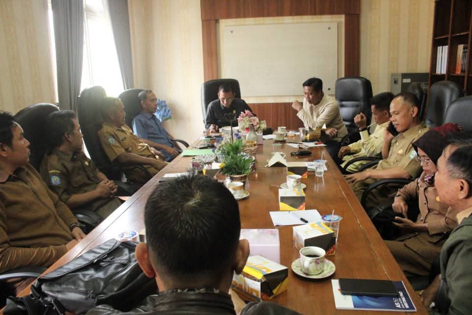 Hearing Bersama Mitra Komisi, Dewan Dorong Distan Maksimalkan Program Pangan