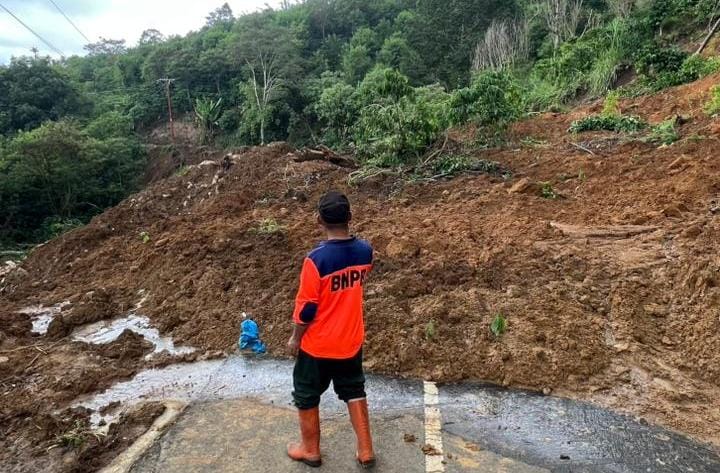 Terjadi 2 Titik Longsor di Kepahiang, Jalan Air Raman Longsor Susulan!