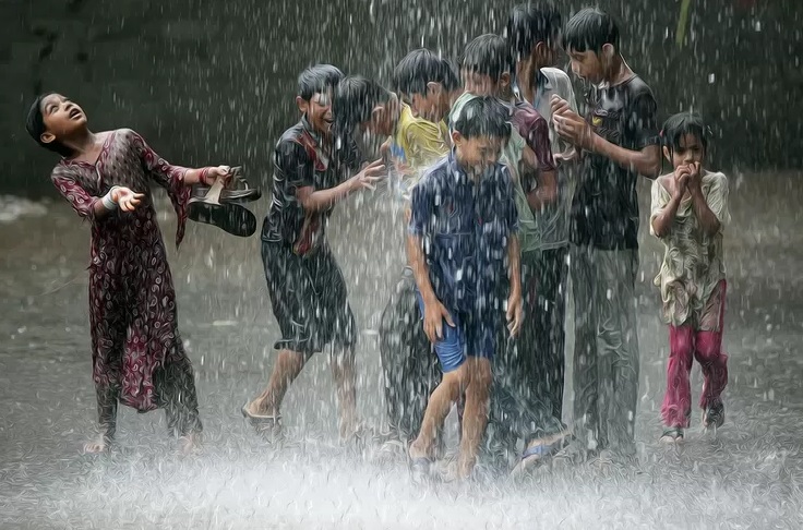 Jarang Diketahui, dr Zaidul Akbar Ungkap Manfaat Luar Biasa Mandi Hujan