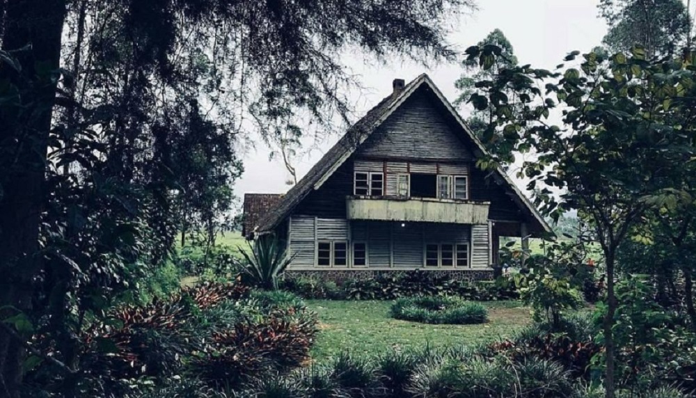 Menapaki Jejak Seram 7 Rumah Angker di Pulau Jawa, Bikin Merinding!