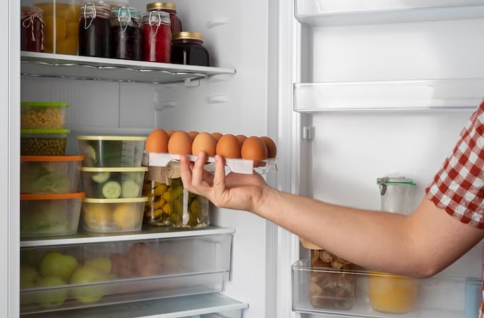 Bahaya Untuk Kesehatan, Hindari Menyimpan Makanan Ini di Dalam Kulkas