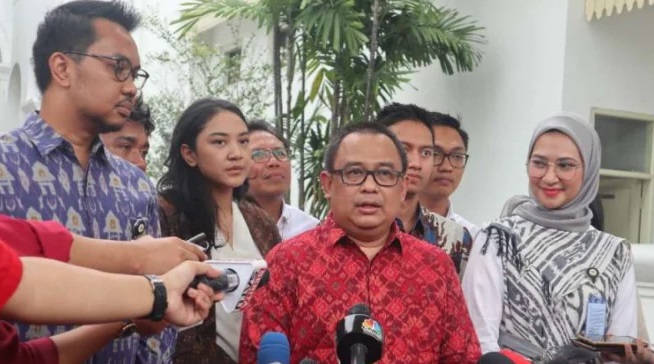 Presiden Jokowi Resmi Berhentikan Firli Bahuri Sebagai Ketua KPK, Nawawi Pomolango Penggantinya!