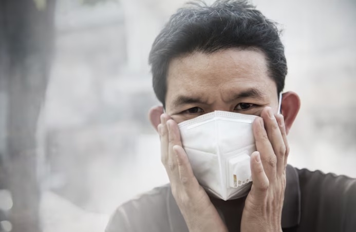 Menjaga Kesehatan di Tengah Polusi Udara dan Tips Tetap Fit Meski Lingkungan Berbahaya