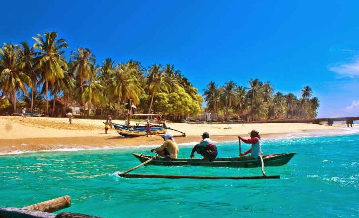 Nikmatnya Pulau Pisang, Menjadi Momen Paling Didambakan Kaum Wanita Saat Liburan