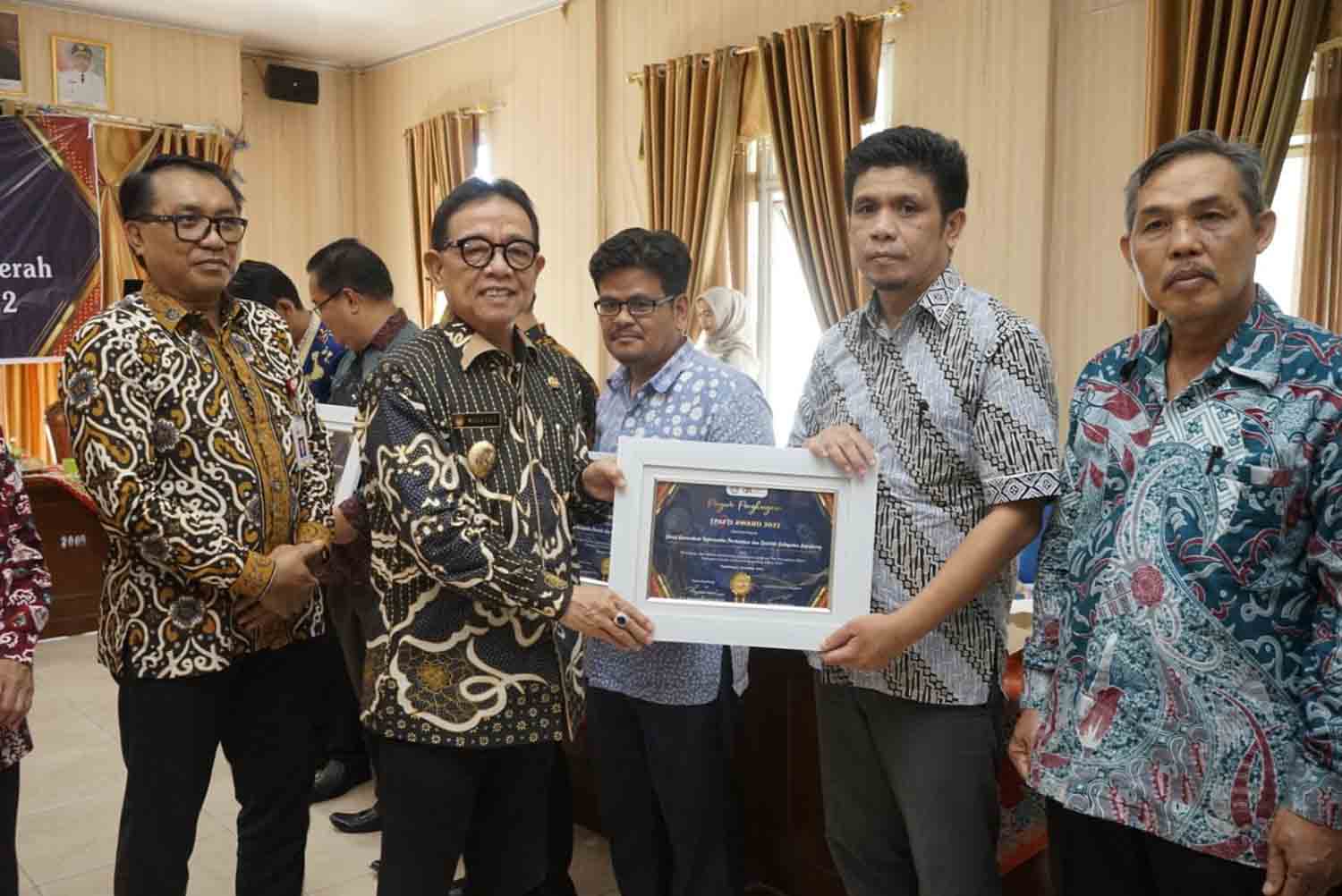 Bersama Instansi Vertikal dan Perbankan, 9 OPD Pemkab Kepahiang Raih Penghargaan TPKAD Award OJK