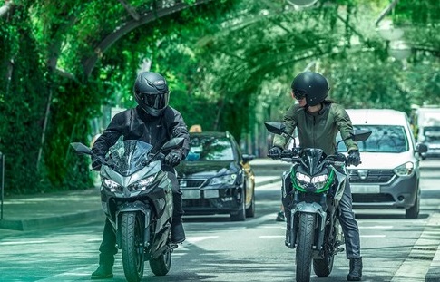 Akhirnya Kawasaki Luncurkan Motor Listrik, Harganya Selangit!