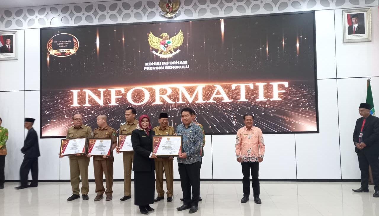 Dorong Transformasi Digital, Diskominfo Kepahiang Dapat Penghargaan dari Komisi Informasi