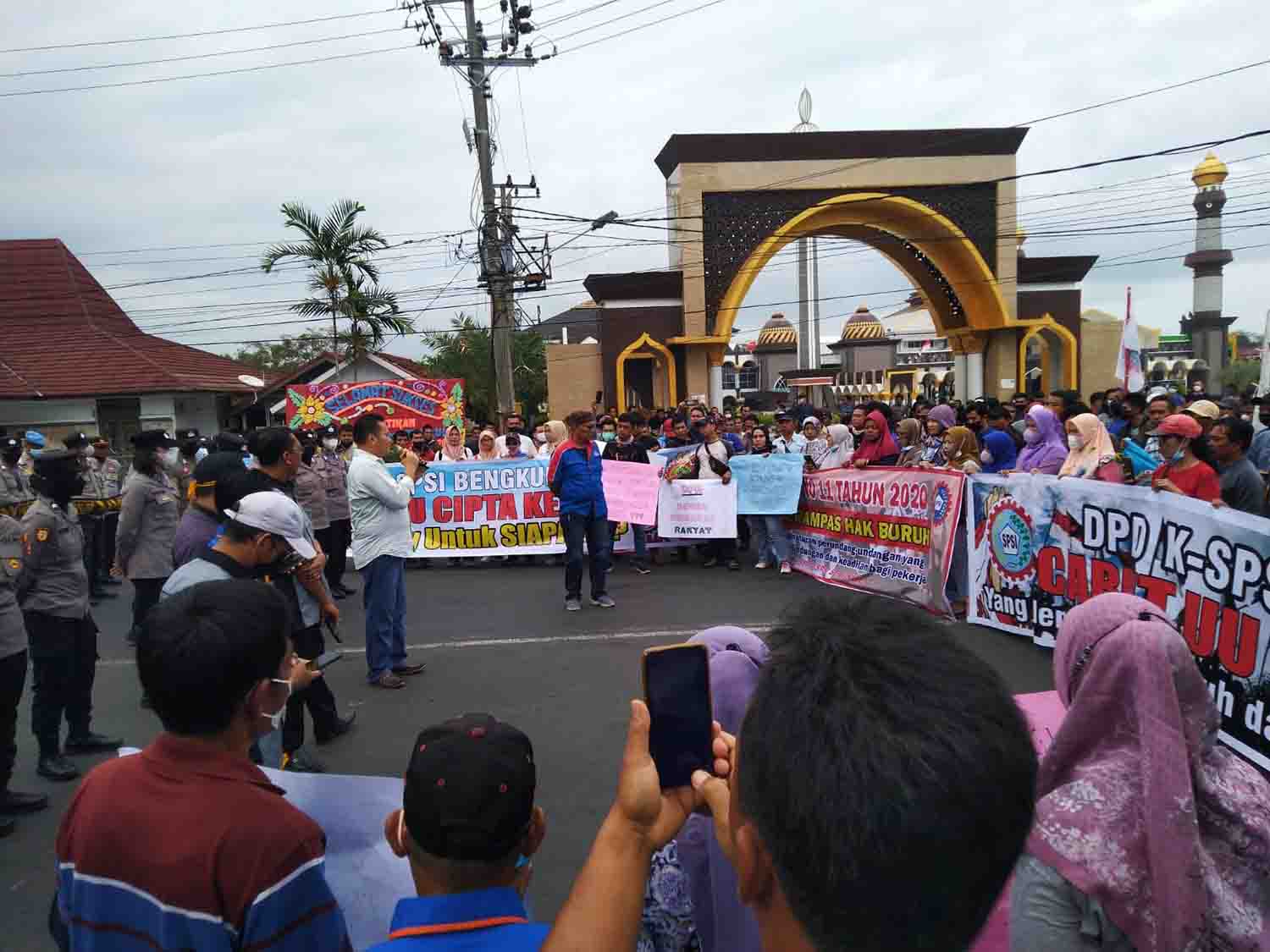 Tolak UU Cipta Kerja, PD FSPPP-SPSI Gelar Unjuk Rasa