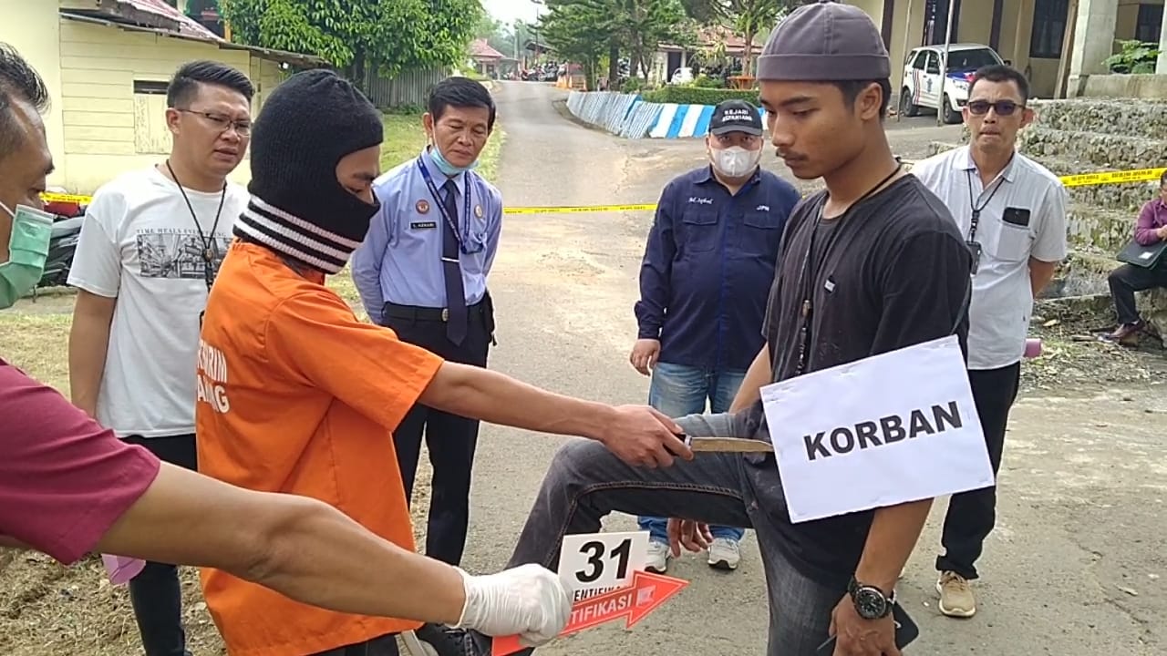 Rekonstruksi, Ternyata Ini Motif Pembunuhan Perantau Asal Bandung di Air Raman