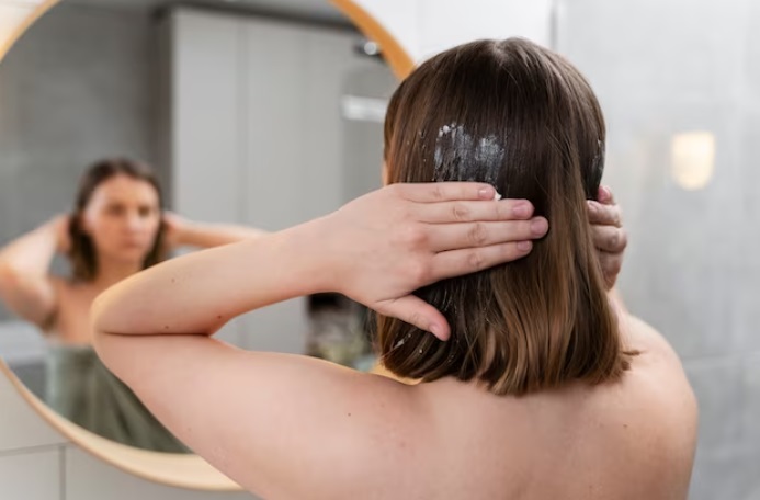 Sekali Usap Uban Lenyap, Ini 7 Bahan Alami Penghitam Rambut yang Terkenal Mujarab