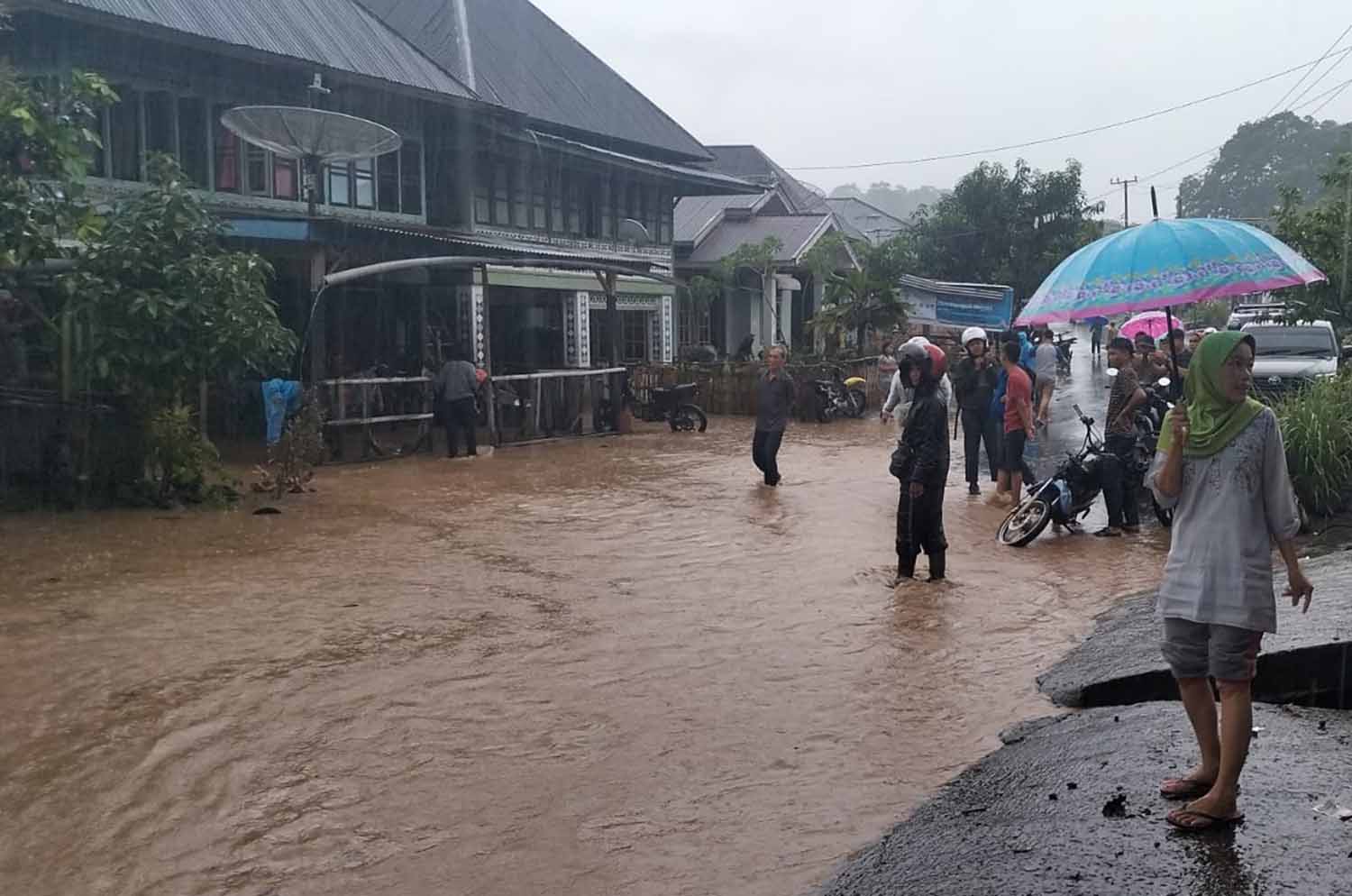 Dampak Banjir Bandang Pagar Agung Meluas